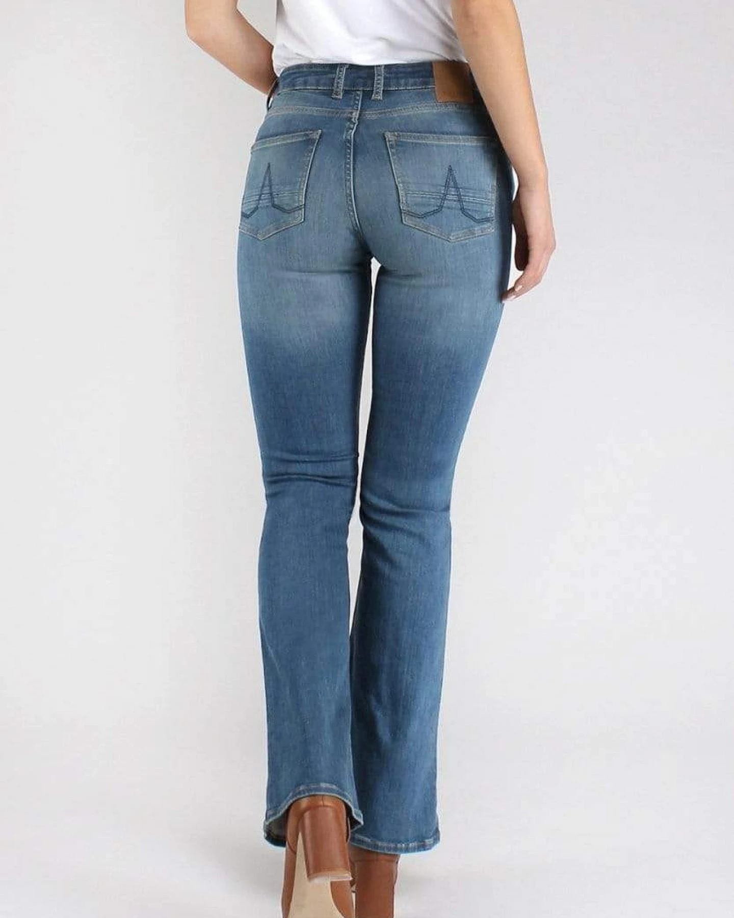 Kuyichi Damen vegan Jeans Amy Essential Mittelblau – Ansicht 2
