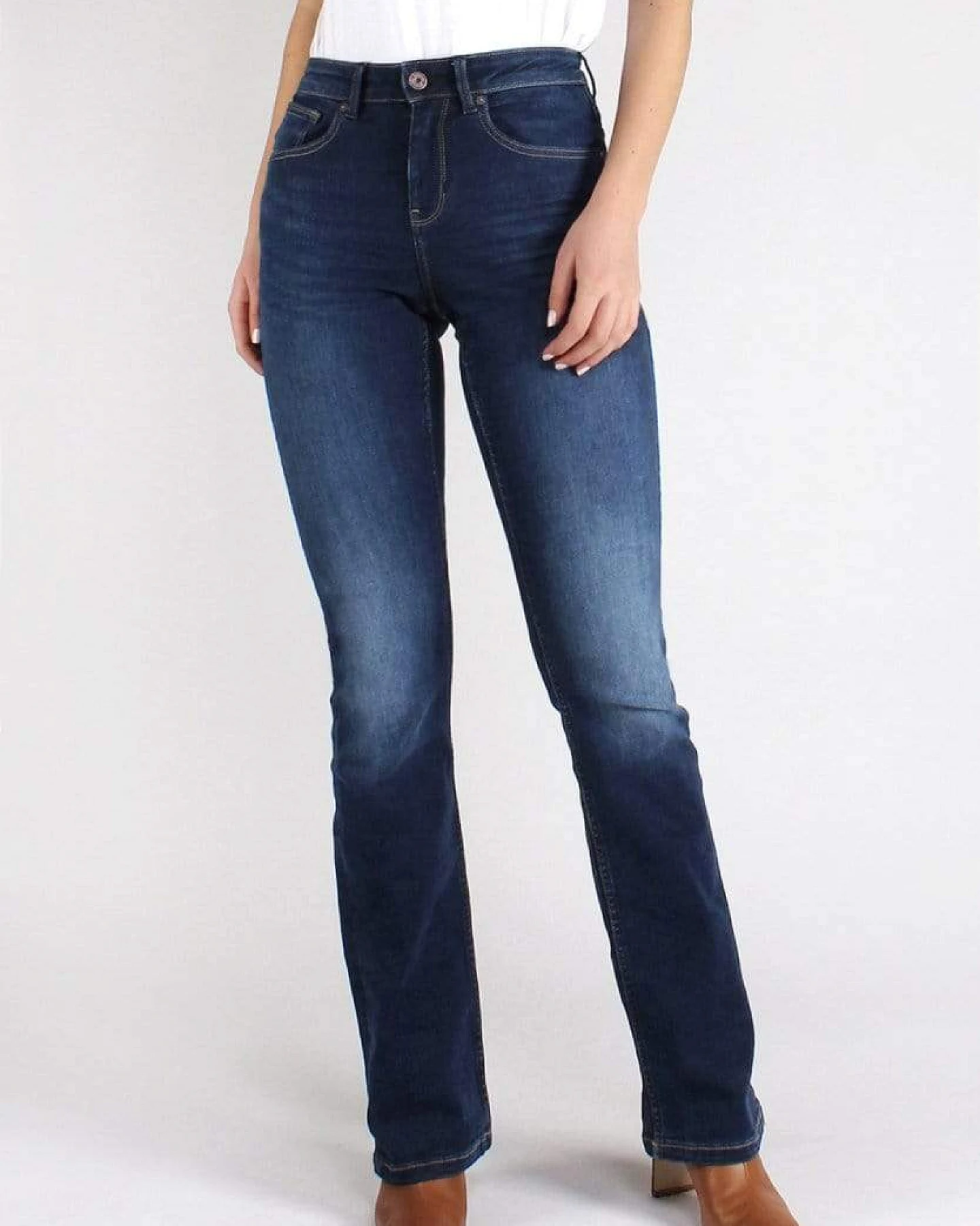 Kuyichi Damen vegan Jeans Bootcut Amy Herbal Deep Blue – Ansicht 2
