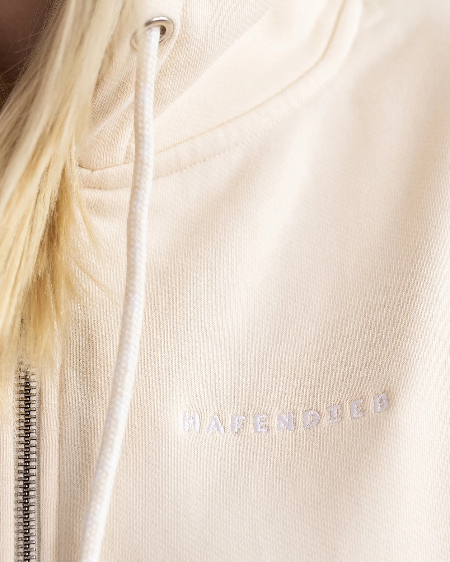Hafendieb Damen vegan Ziphood Logostick Beige – Ansicht 2