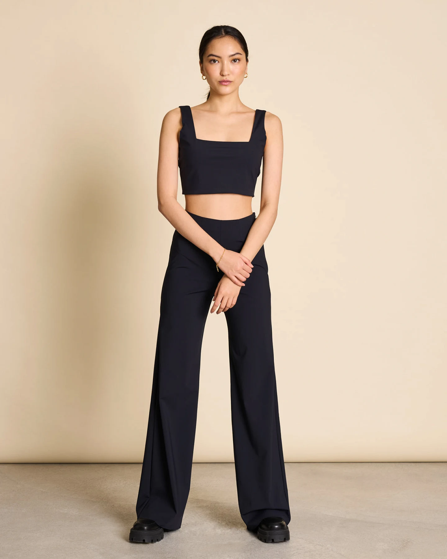 JAN 'N JUNE Damen vegan Hose Marlene Schwarz – Ansicht 2