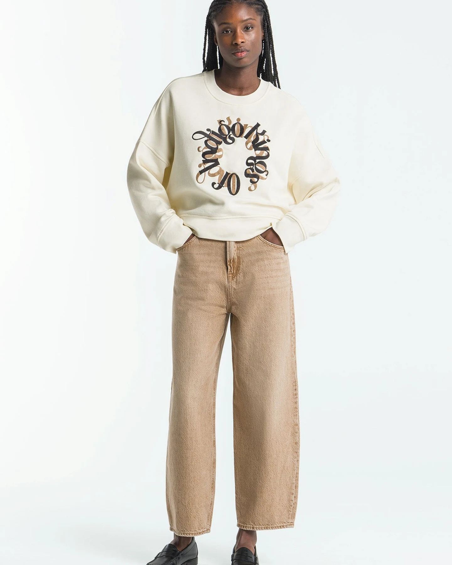 Kings of Indigo Damen vegan Cropped Jeans Unisex Leila Jim Dark Beige – Ansicht 2