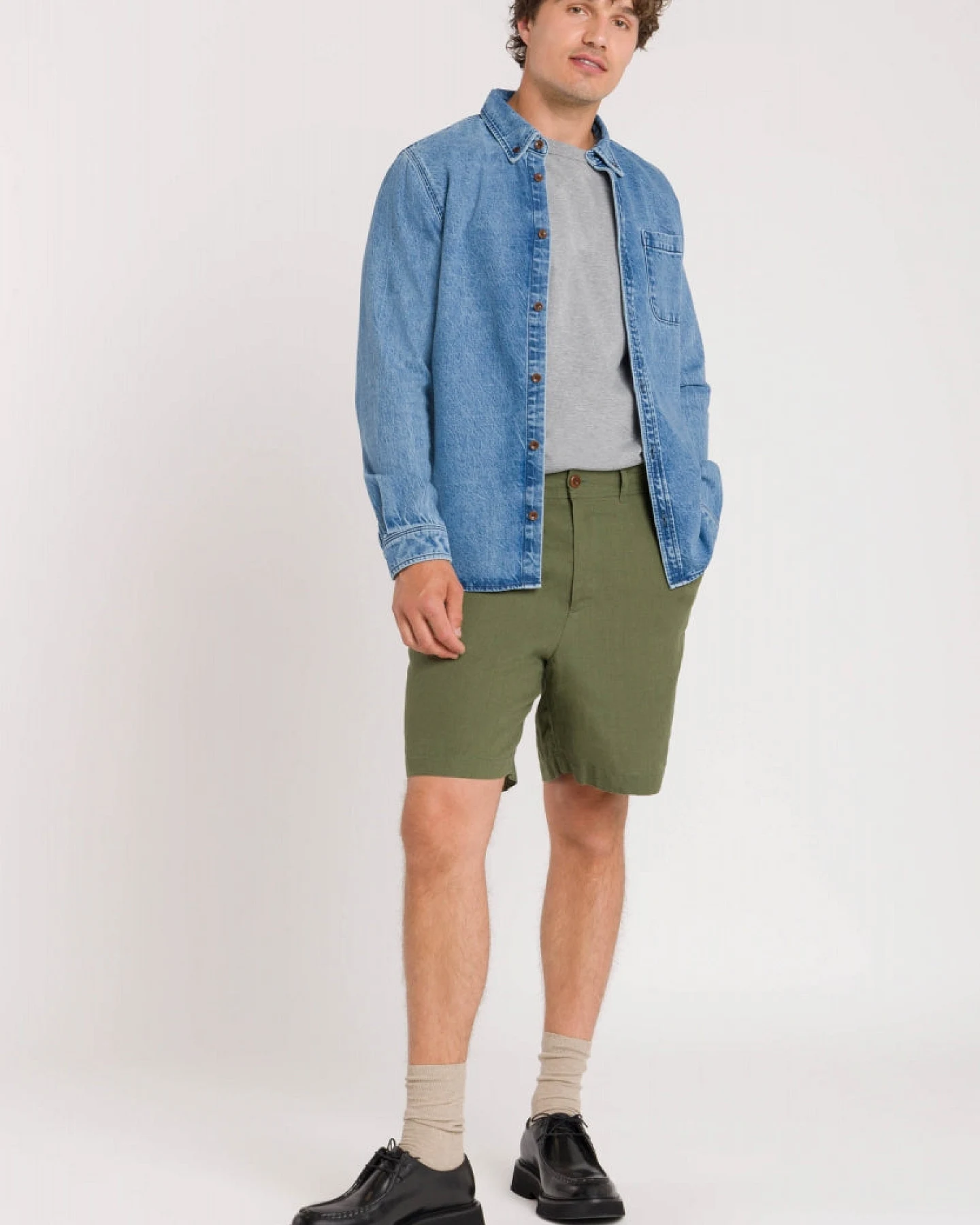Kings of Indigo Herren vegan Shorts Reagan Vierblättriges Kleeblatt Grün – Ansicht 2