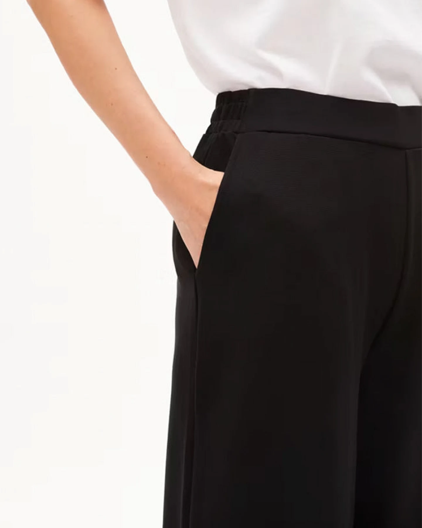 ARMEDANGELS Damen vegan Hose Himaari Schwarz – Ansicht 2