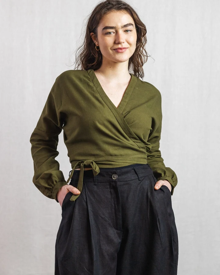 Jyoti - Fair Works Damen vegan Wickelbluse Harita Moosgrün