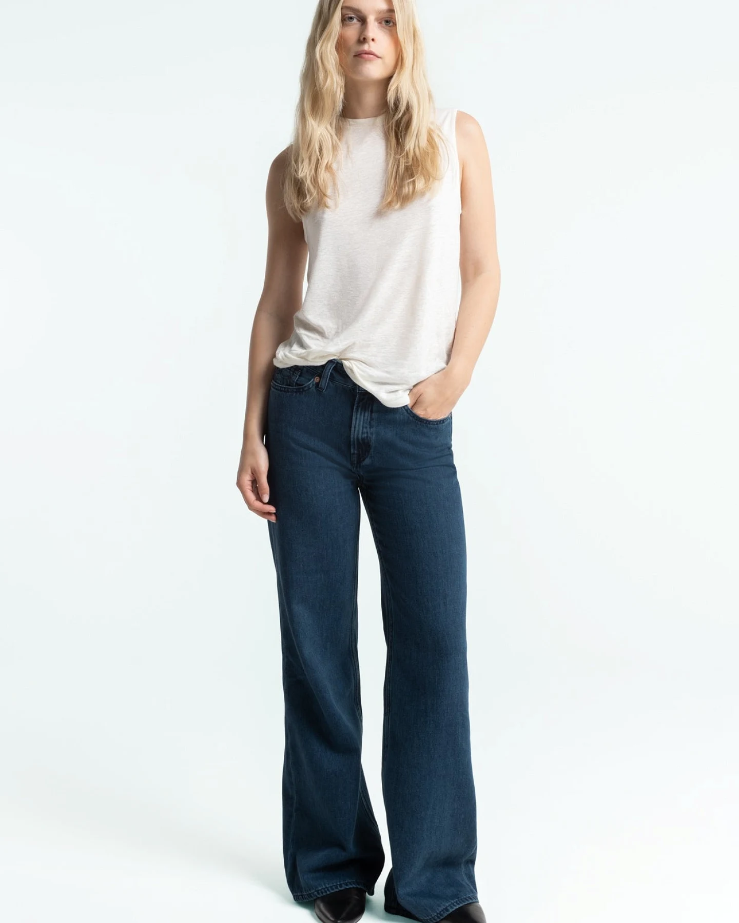Kings of Indigo Damen vegan Jeans Jane Alex Washed Dark – Ansicht 2