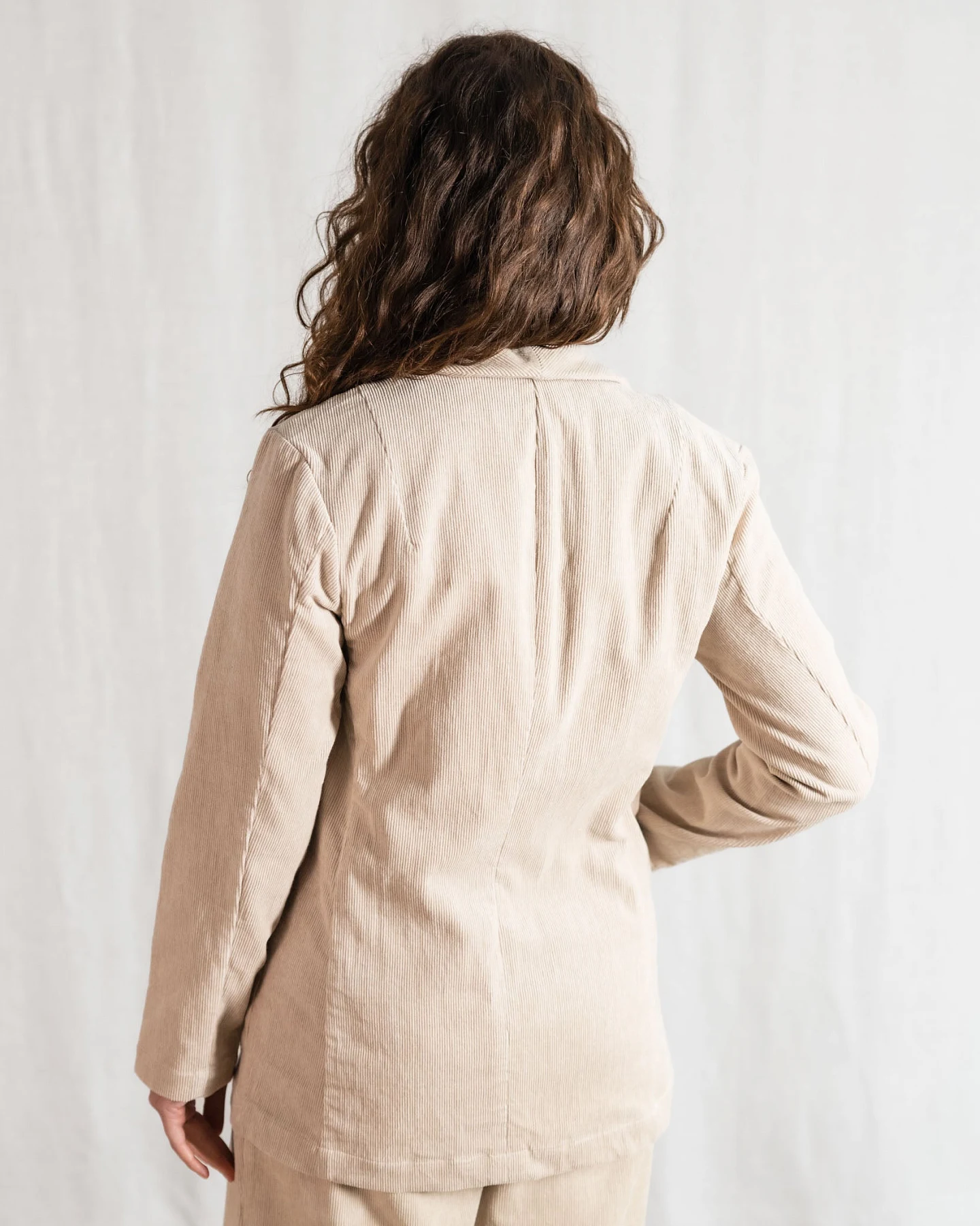 Jyoti - Fair Works Damen vegan Blazer Sharad Beige – Ansicht 2