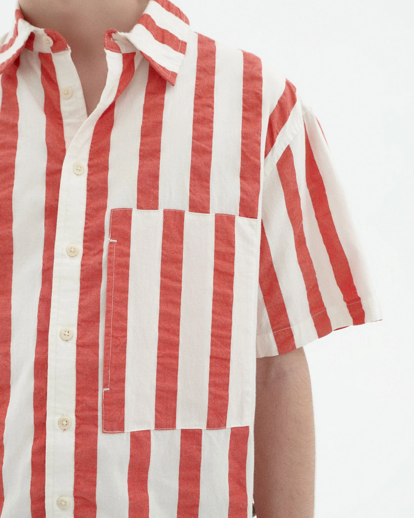 Thinking MU Herren vegan Shirt Loose Kurt Rot – Ansicht 2