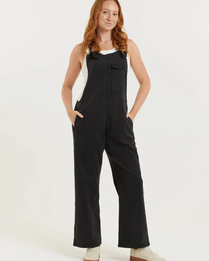 Flax and Loom Damen vegan Dungaree Tencel Mary Lou Schwarz