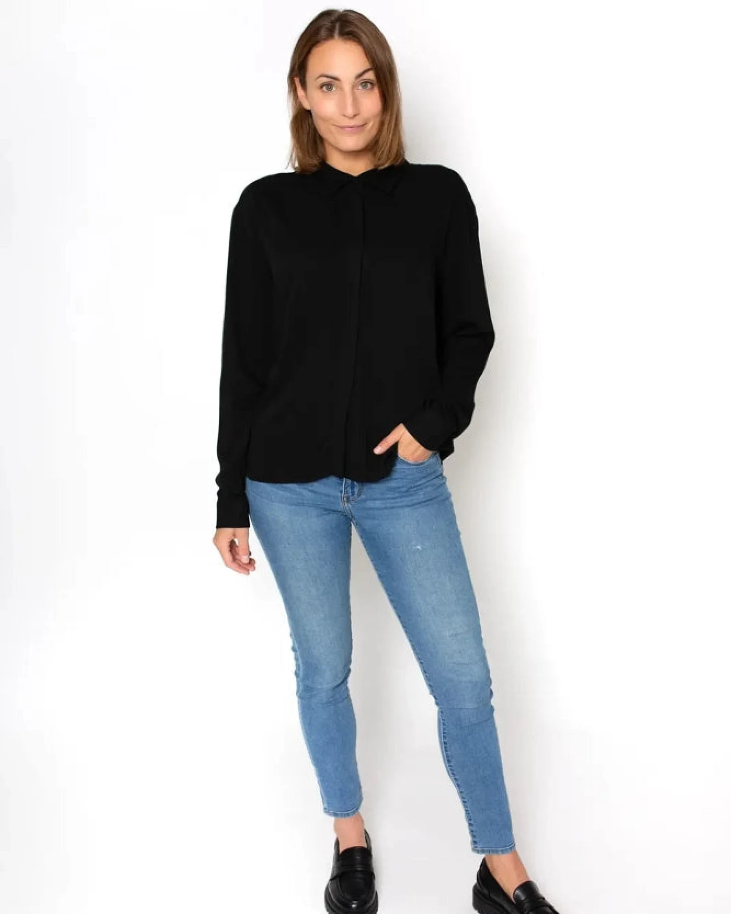 Zerum Damen vegan Bluse Simone Schwarz – Ansicht 2