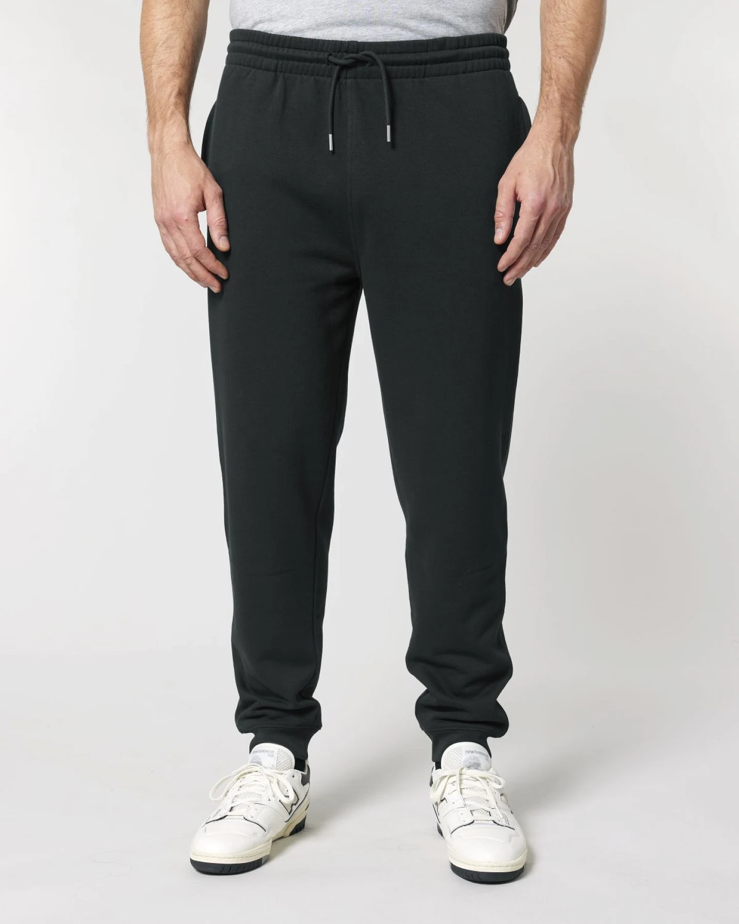 UNIPOLAR Herren vegan Sweatpants Basic Moving Schwarz – Ansicht 2