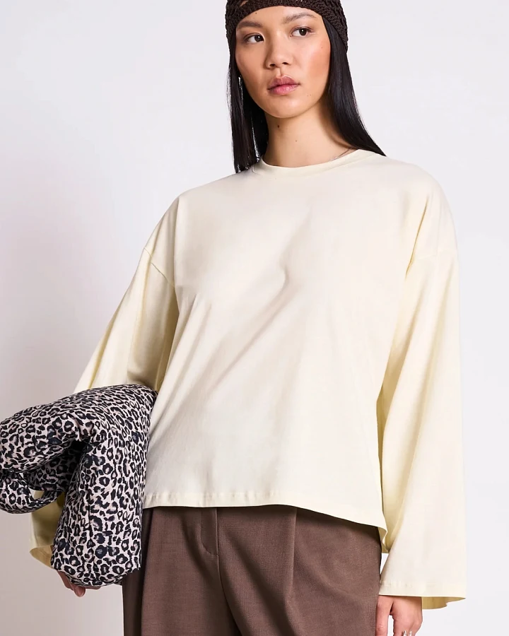 JAN 'N JUNE Damen vegan Longsleeve Boxy Ankira Buttermilch