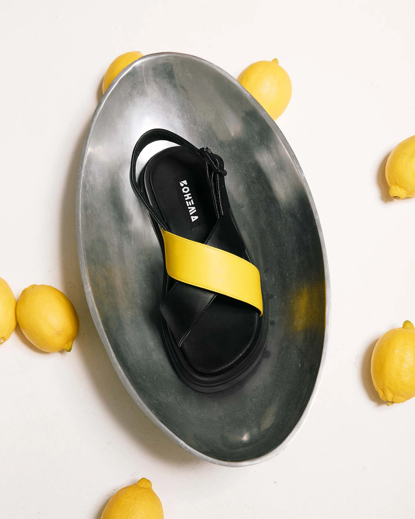 BOHEMA Damen vegan Sandalen Glare Lemon Schwarz/Gelb – Ansicht 2