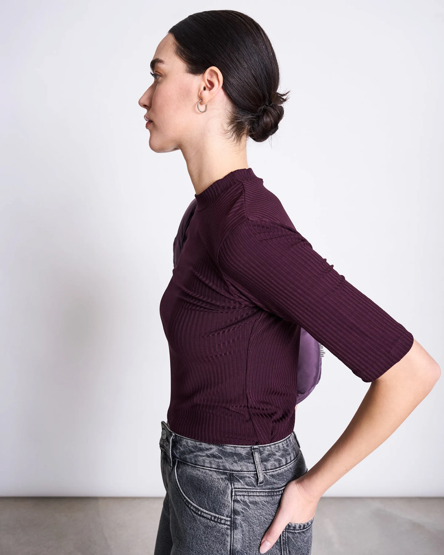 JAN 'N JUNE Damen vegan T-Shirt Rib Nina Cherry Lacquer – Ansicht 2