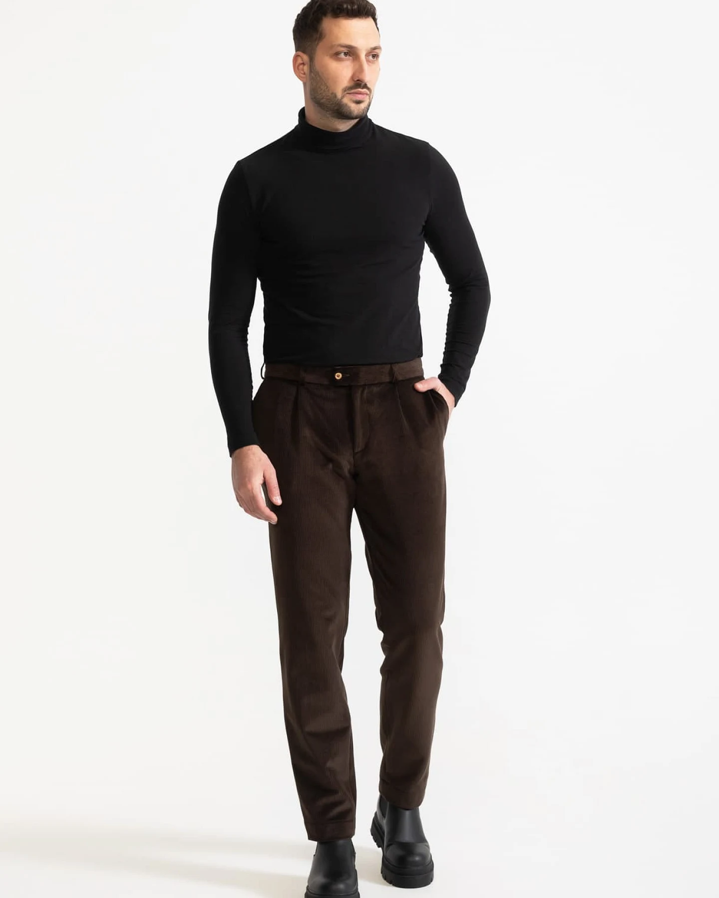 De IONESCU Herren vegan Hose Dacian Corduroy Dunkelbraun – Ansicht 2