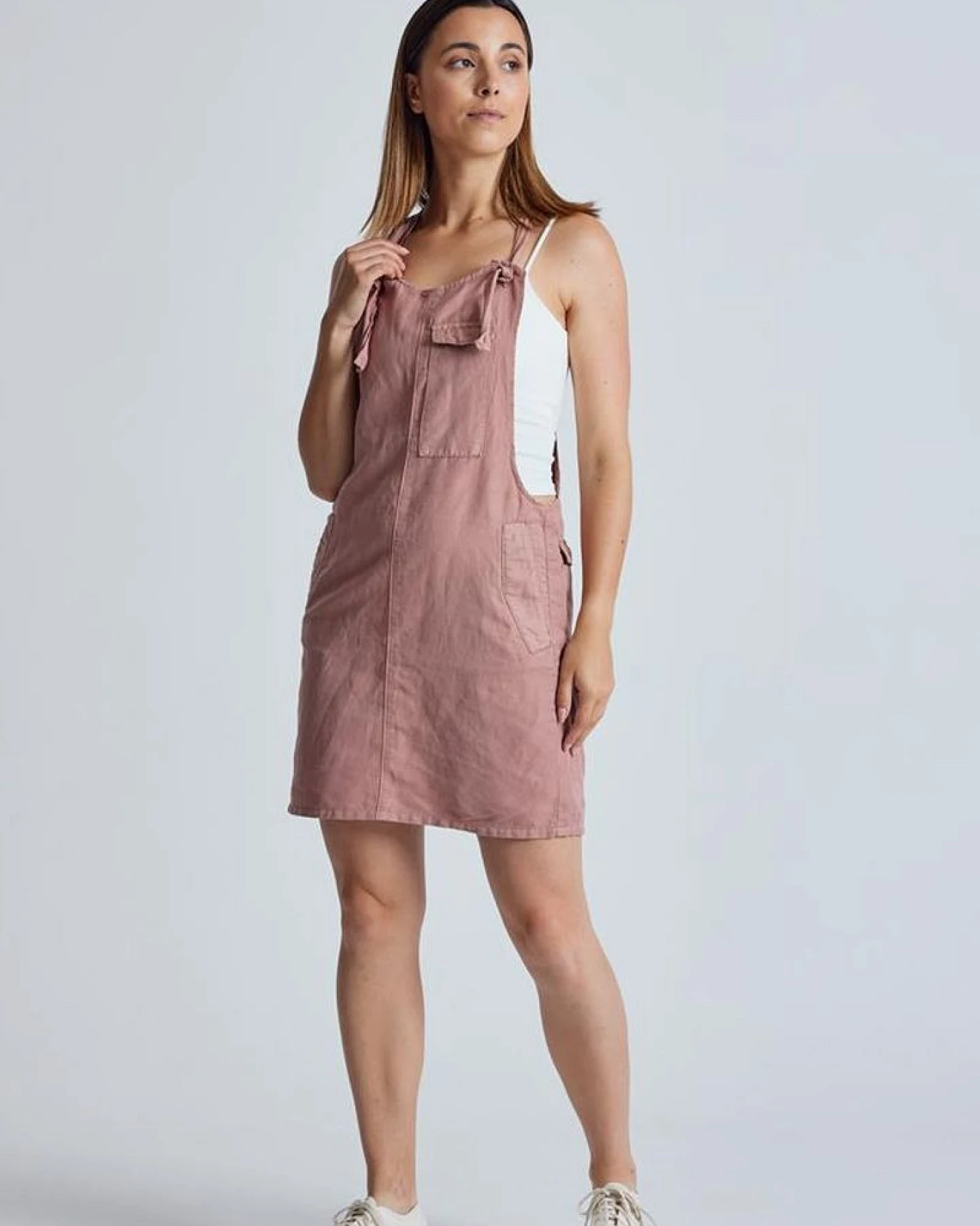 Flax and Loom Damen vegan Kleid Latzhose Peggy Retro Rosa – Ansicht 2