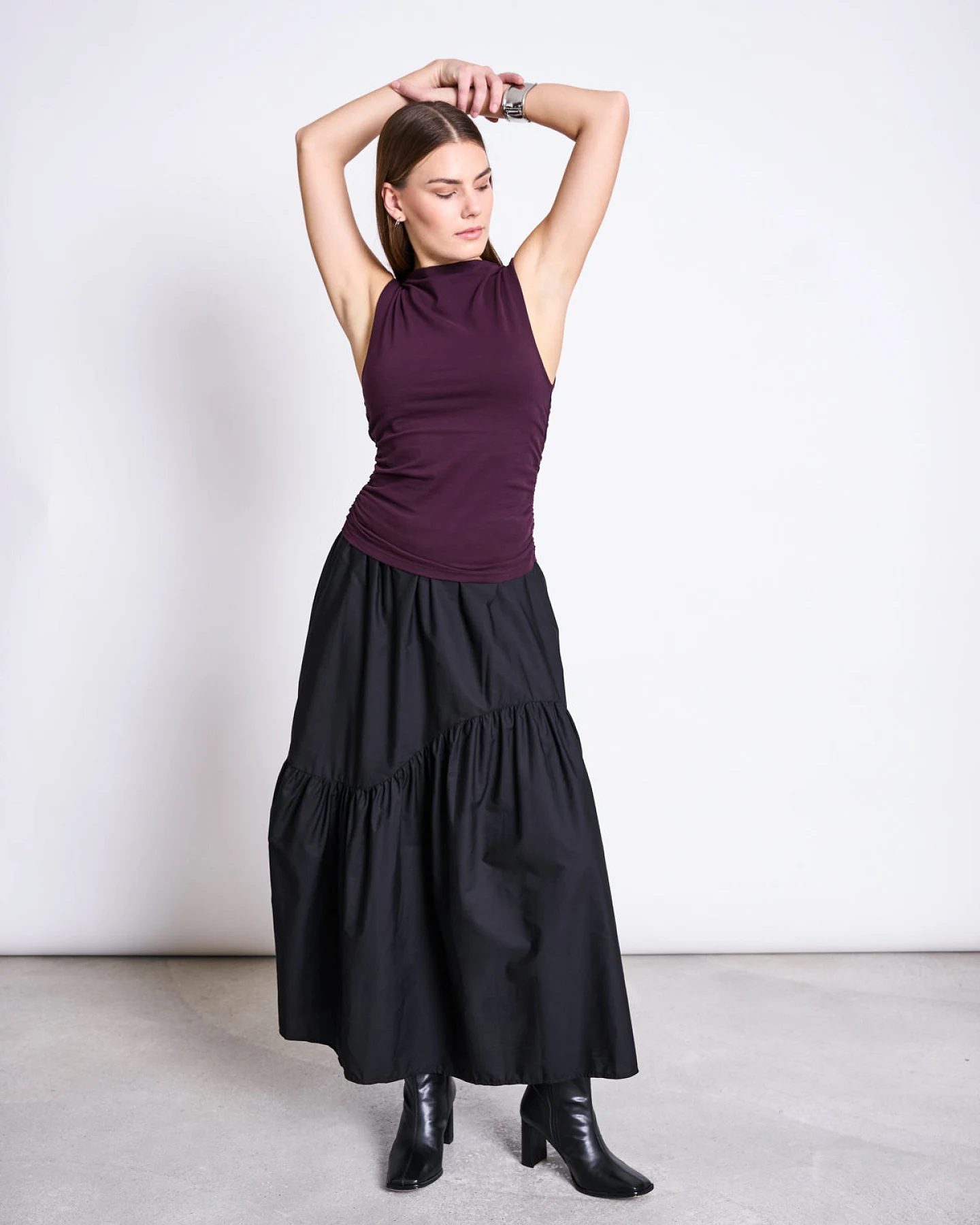 JAN 'N JUNE Damen vegan Ruffle Top Rafo Cherry Lacquer Rot – Ansicht 2