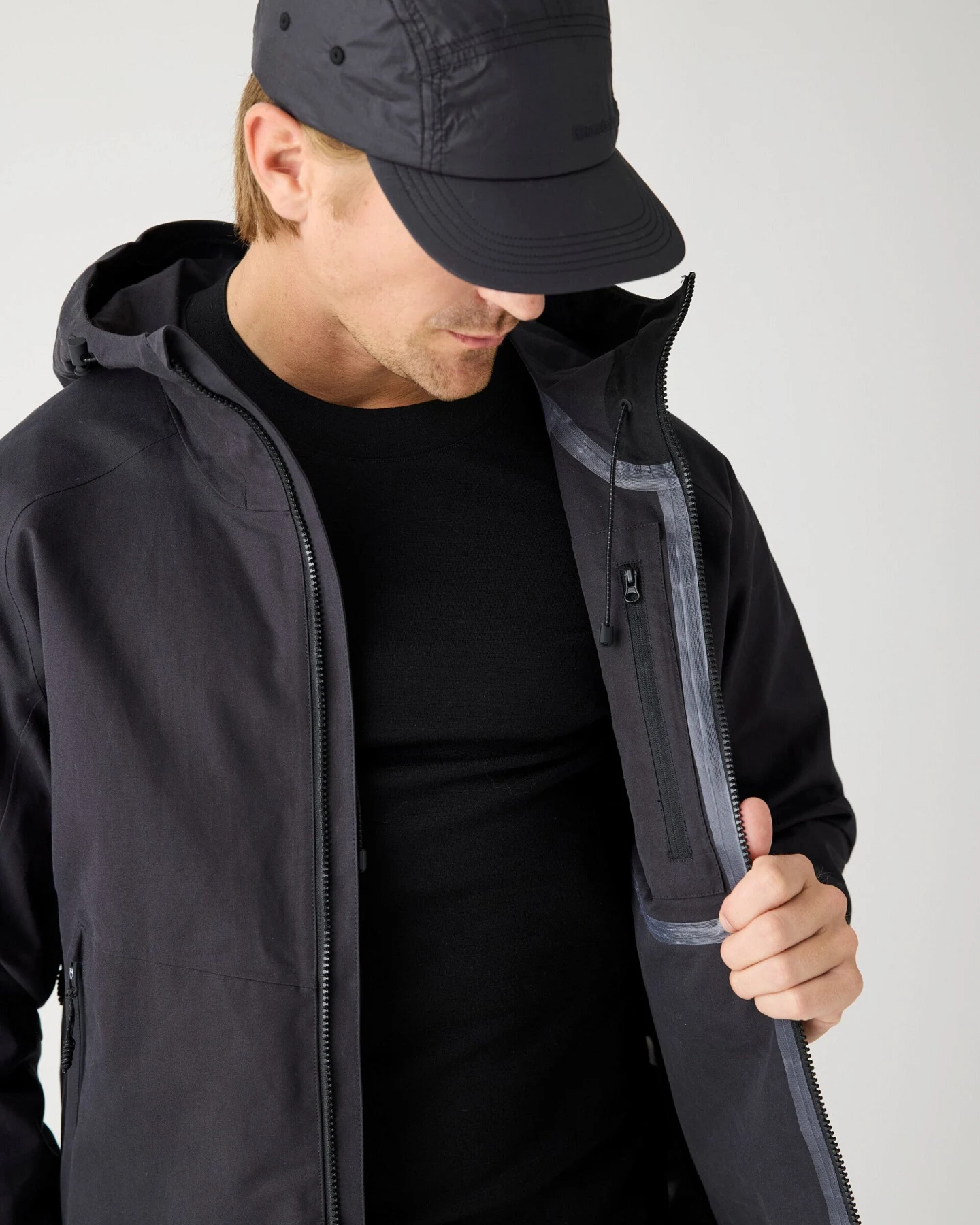 KnowledgeCotton Apparel Herren vegan Jacke Vent Canvas Shell 270 Black Jet – Ansicht 2
