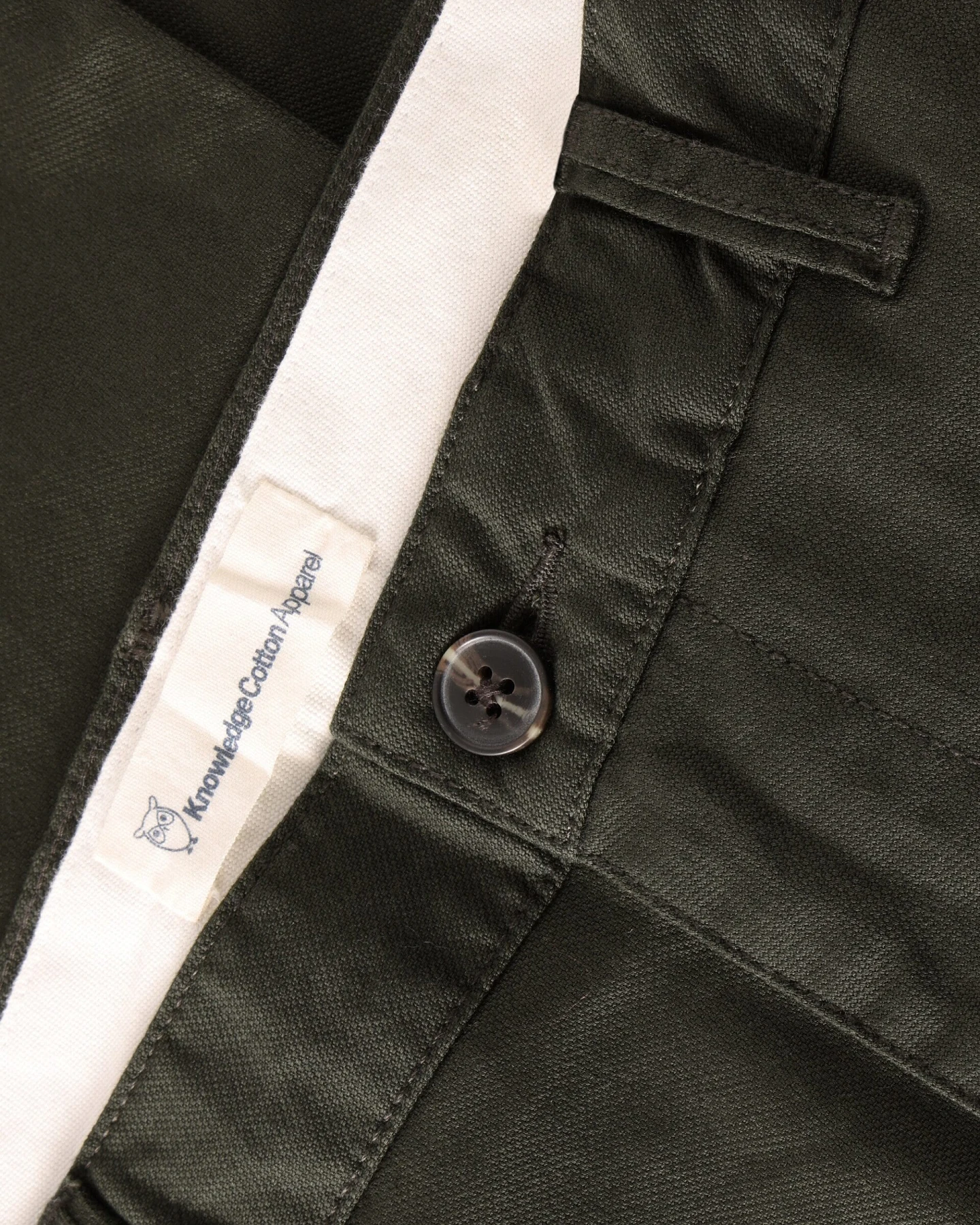 KnowledgeCotton Apparel Herren vegan Hose Canvas Chuck Regular Forrest Nachtgrün – Ansicht 2