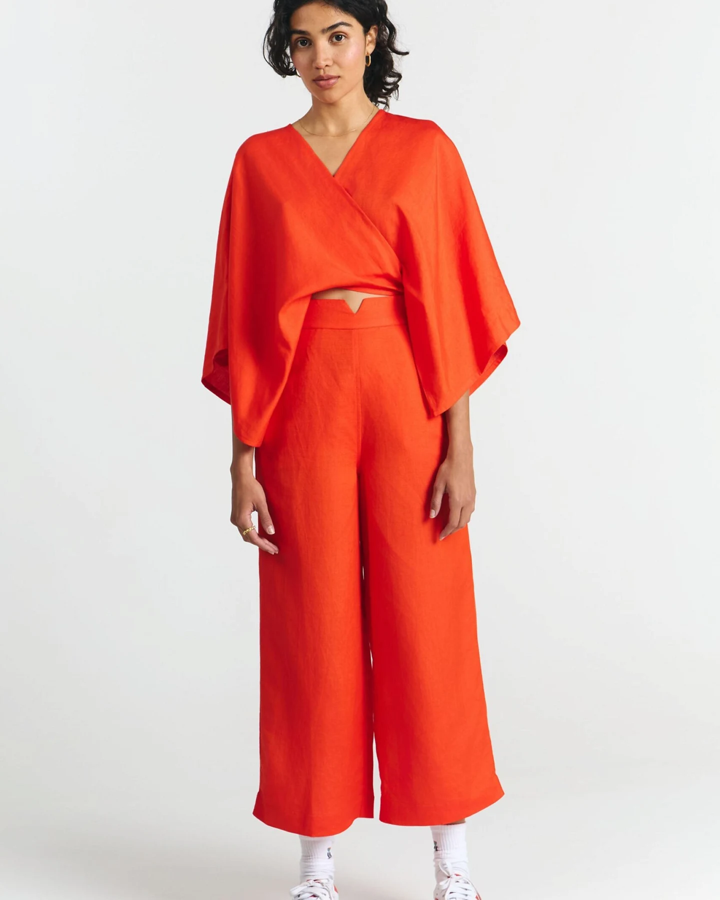 SUITE13LAB Damen vegan Hose Makah Rot – Ansicht 2