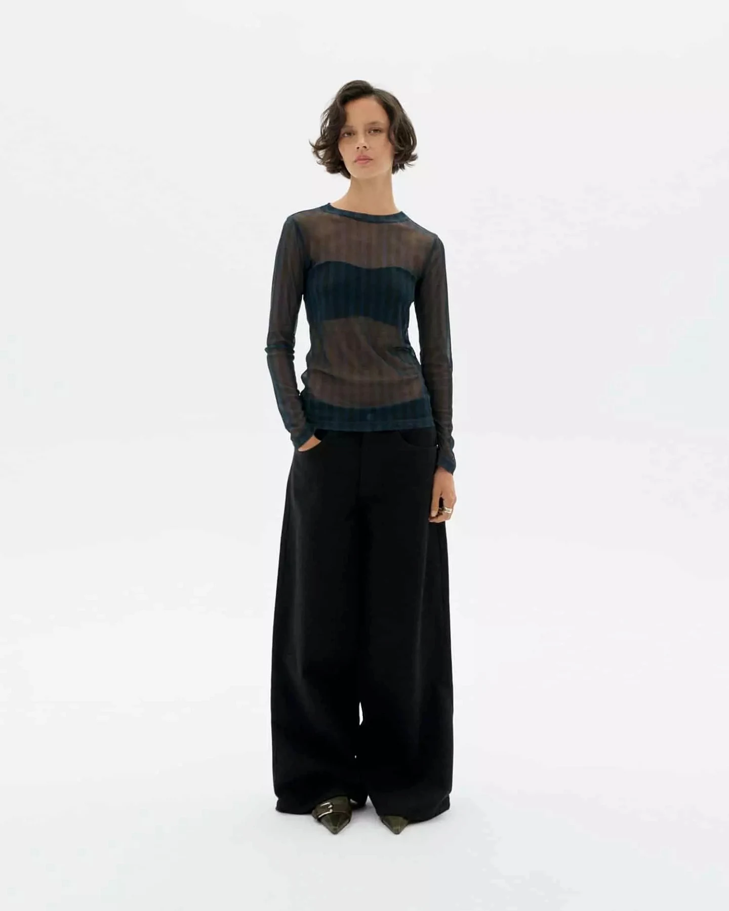 Thinking MU Damen vegan Jeans Weites Bein Hedda Schwarz – Ansicht 2