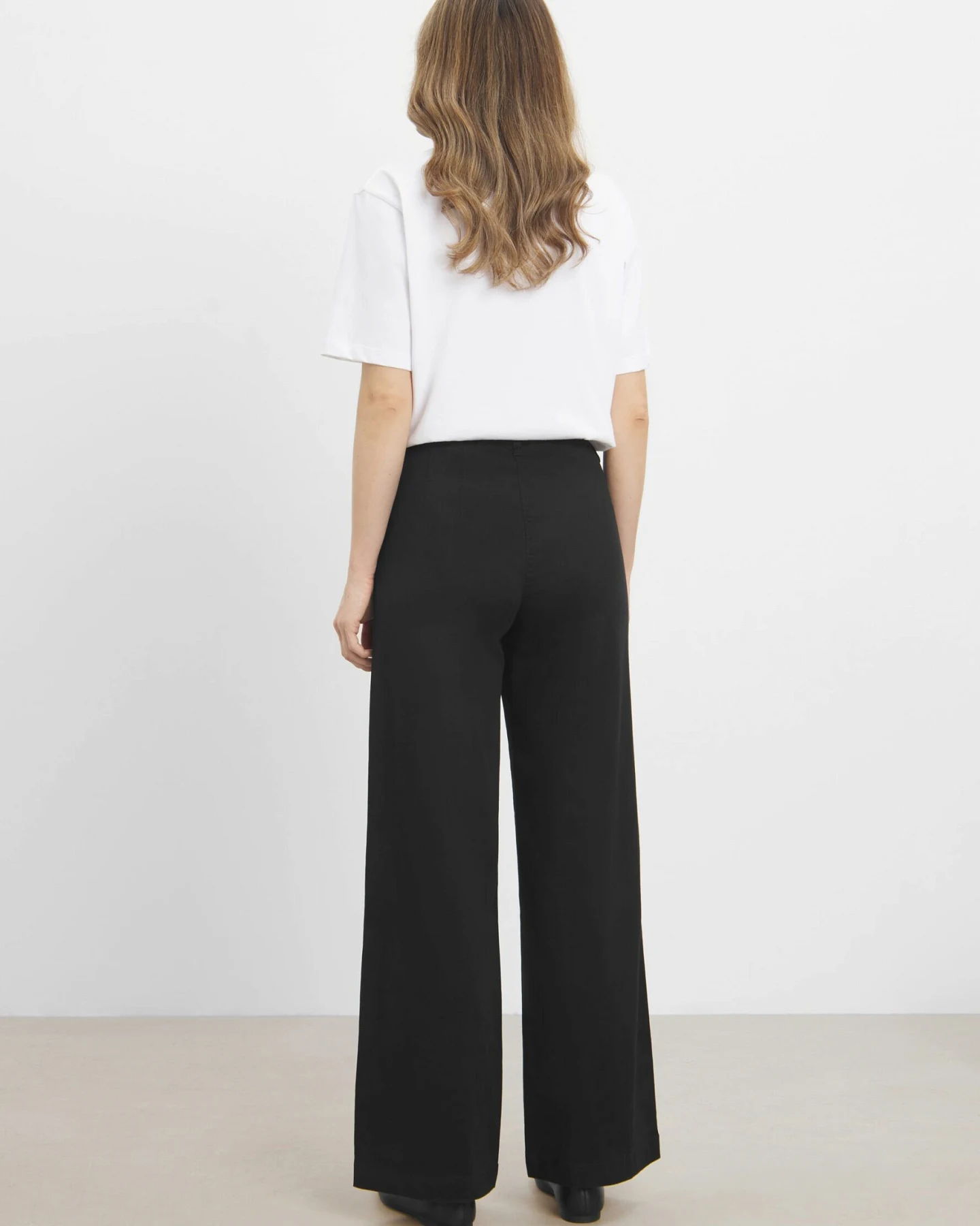 LAURIE Damen vegan Hose Donna Loose Mittellang Schwarz – Ansicht 2