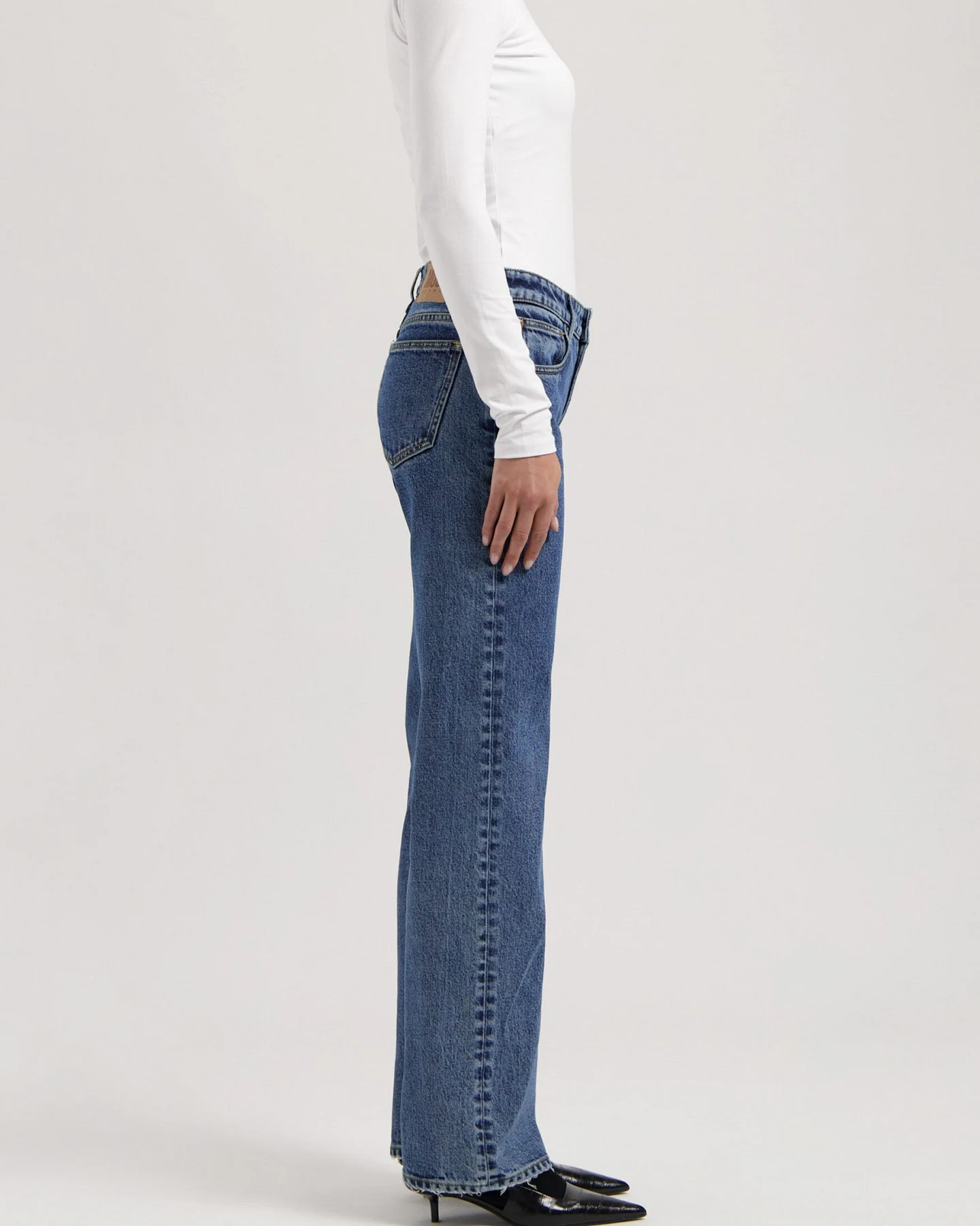 MUD Jeans Damen vegan Jeans Mid Straight Carry Stone Vintage – Ansicht 2