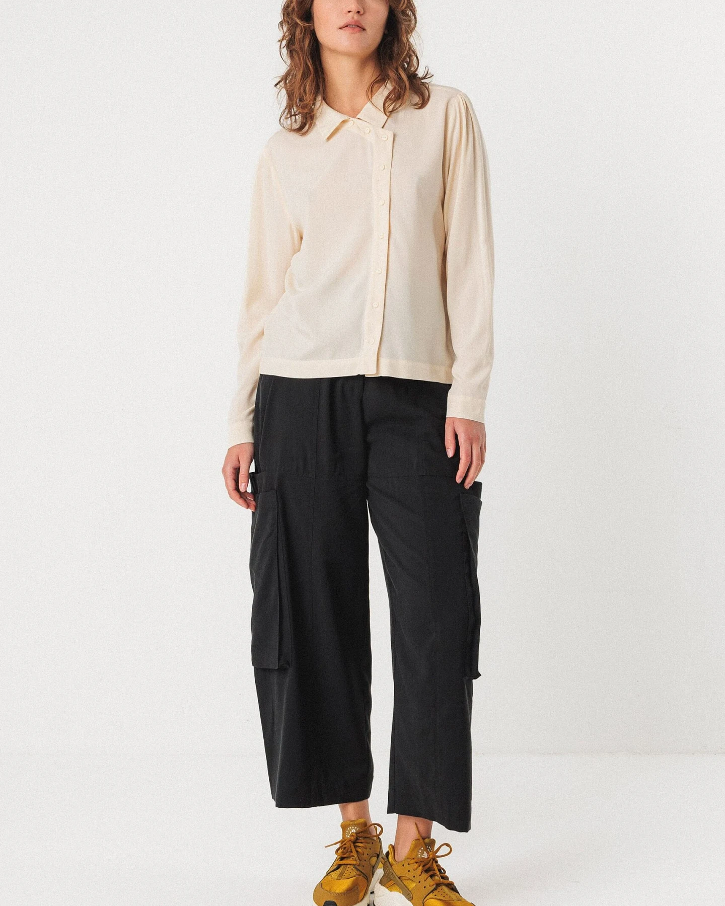 SKFK Damen vegan Hemd Karmele Beige – Ansicht 2