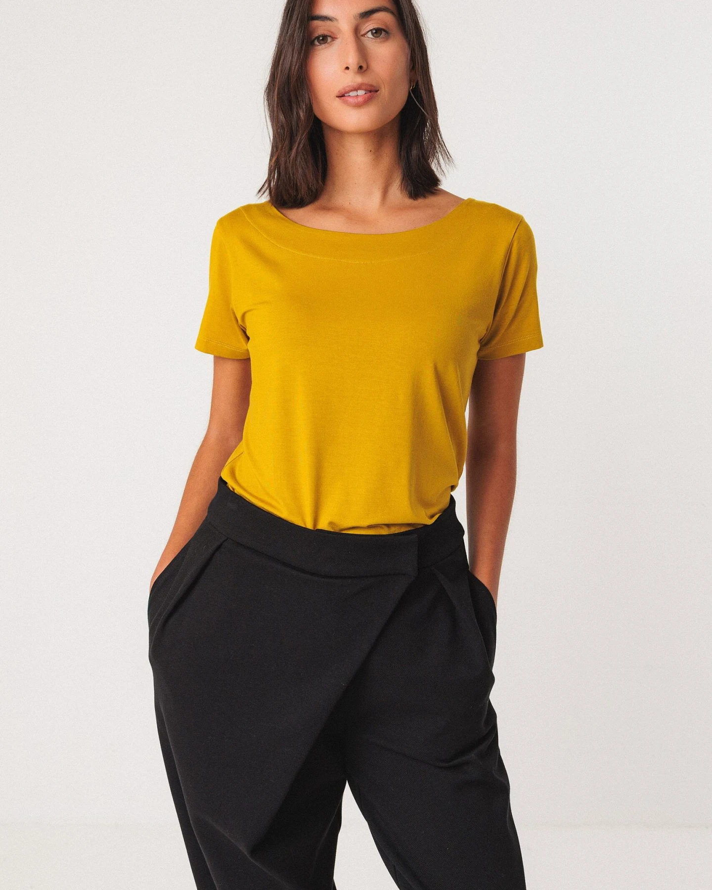 SKFK Damen vegan Hose Goiane Schwarz – Ansicht 2
