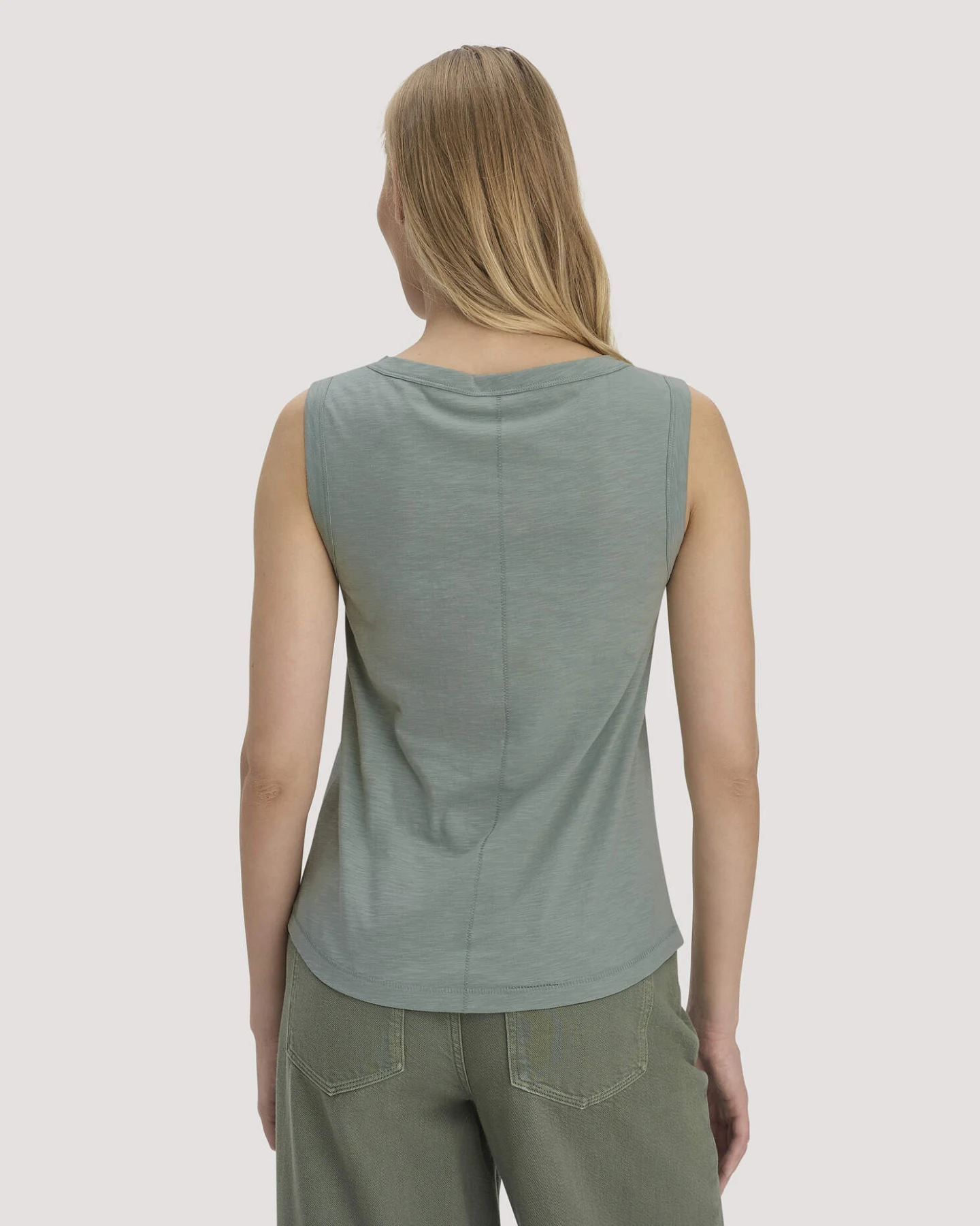 hessnatur Damen Light Slub Jersey Top Regular aus Bio-Baumwolle - grün - Größe 34 – Ansicht 3