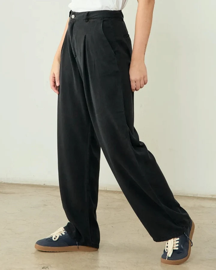 Clotsy Damen vegan Hose Joana Schwarz