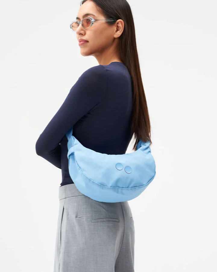 pinqponq Damen vegan Tasche Cross Body Krumm Klein Aqua Blau