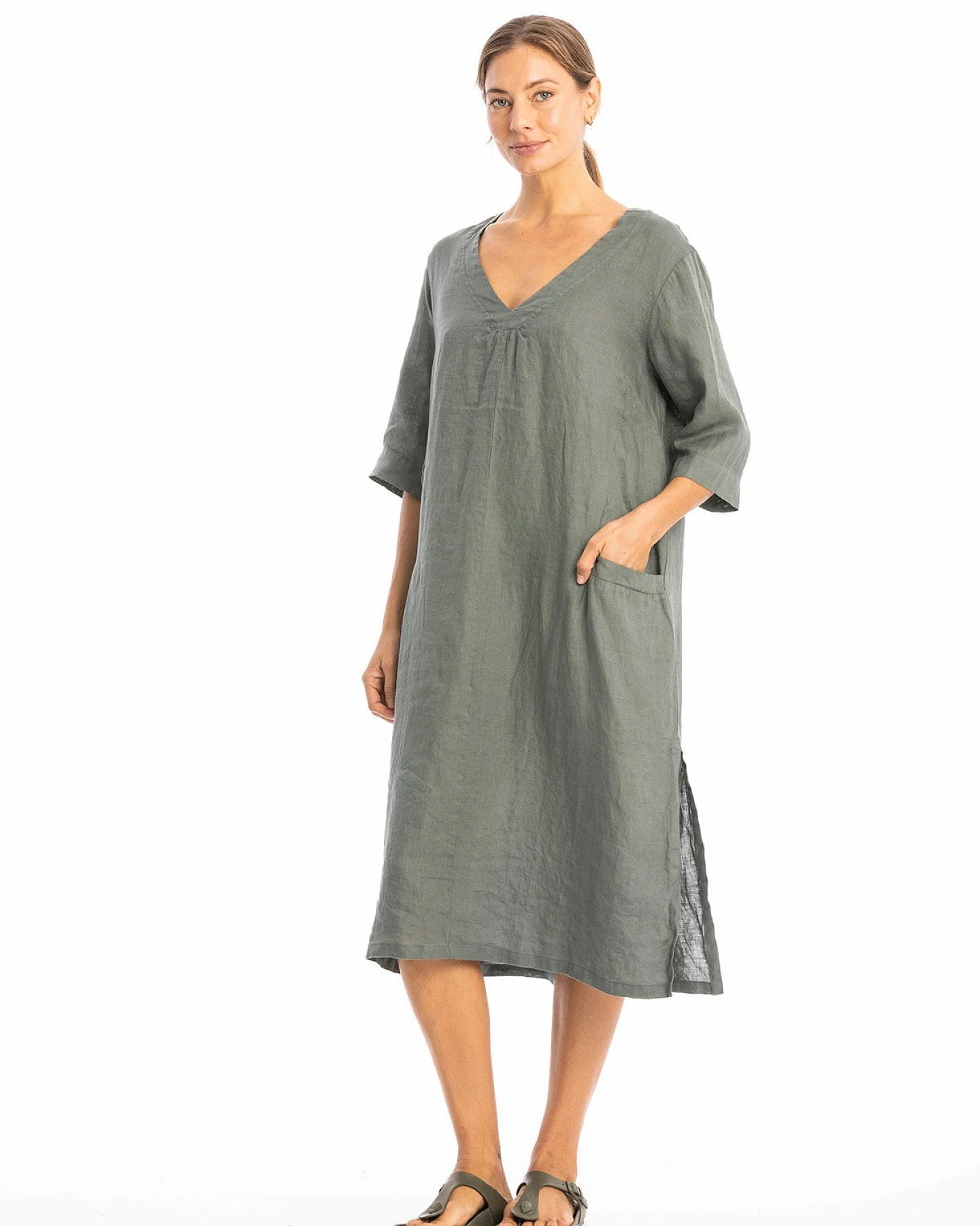 RAVENS VIEW IBIZA Damen vegan Kleid Isola Olivgrün – Ansicht 2