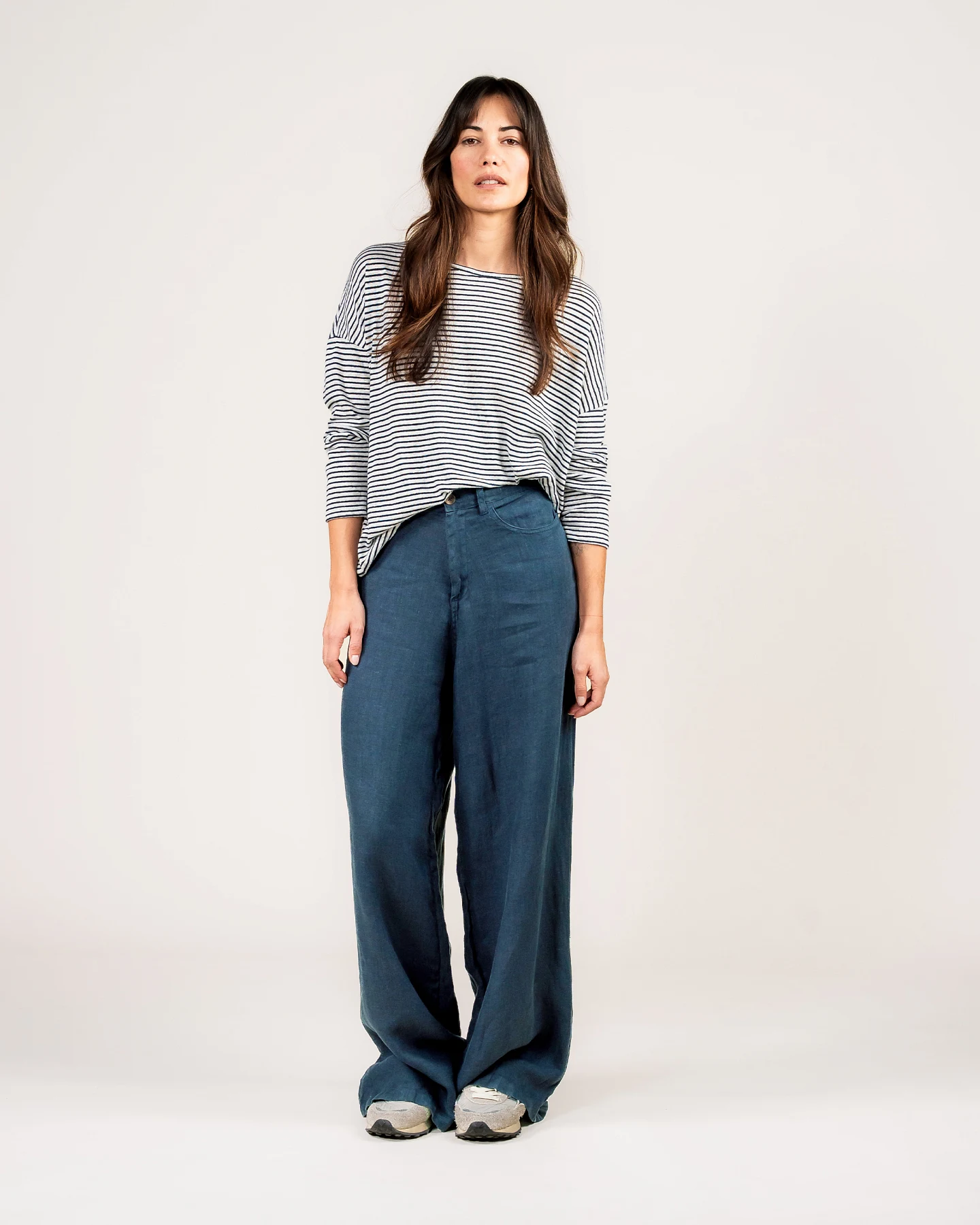 Kuyichi Damen vegan Hose Loren Vintage Grau – Ansicht 2