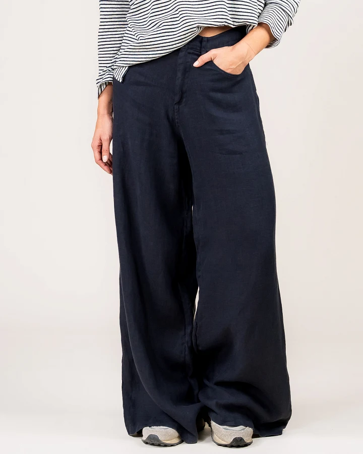 Kuyichi Damen vegan Hose Loren Mitternachtsblau