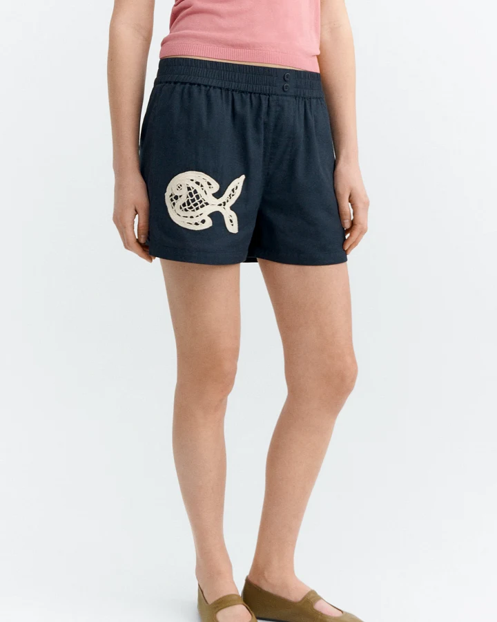 Thinking MU Damen vegan Shorts Handbestickte Geraldine Navy