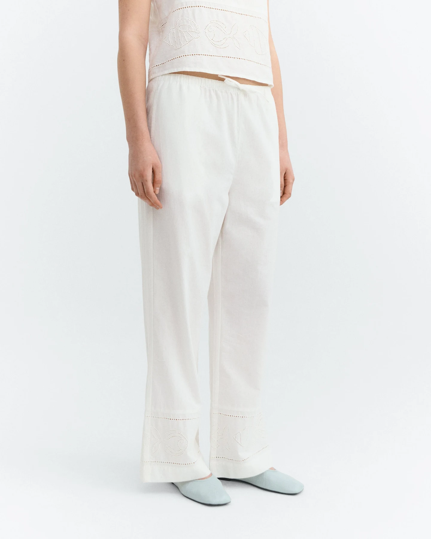 Thinking MU Damen vegan Hose Brigitte Bestickt Weiß – Ansicht 2