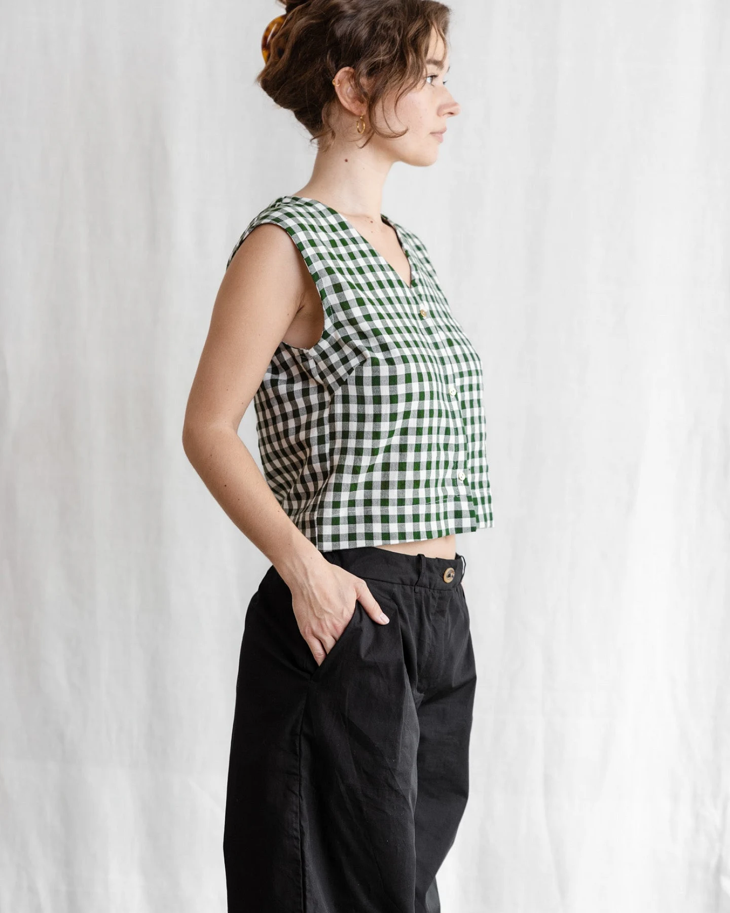 Jyoti - Fair Works Damen vegan Top Chatania Schecks Grün – Ansicht 2