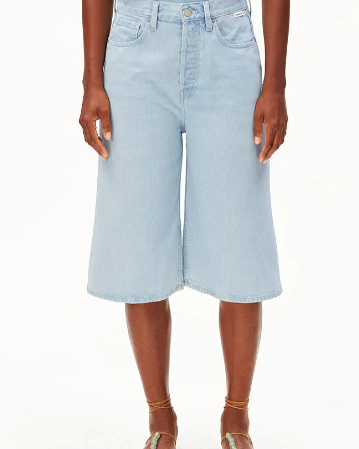 ARMEDANGELS Damen vegan Shorts City Denim Barrea Hellblau
