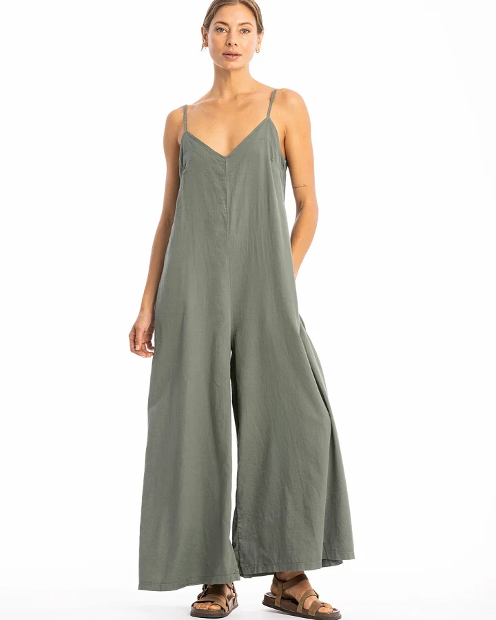 RAVENS VIEW IBIZA unisex vegan Jumpsuit Kiera Olivgrün