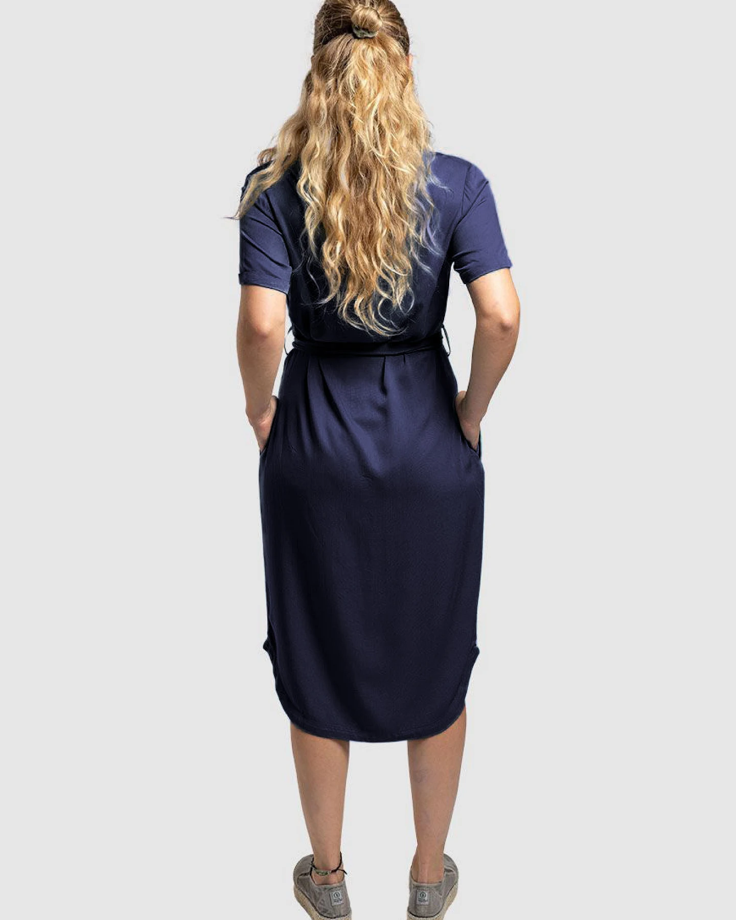 Zerum Damen vegan Kleid Finja Navy – Ansicht 2