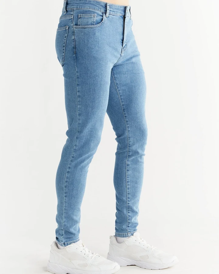 Evermind Herren vegan Jeans Skinny Fit Day Himmelblau