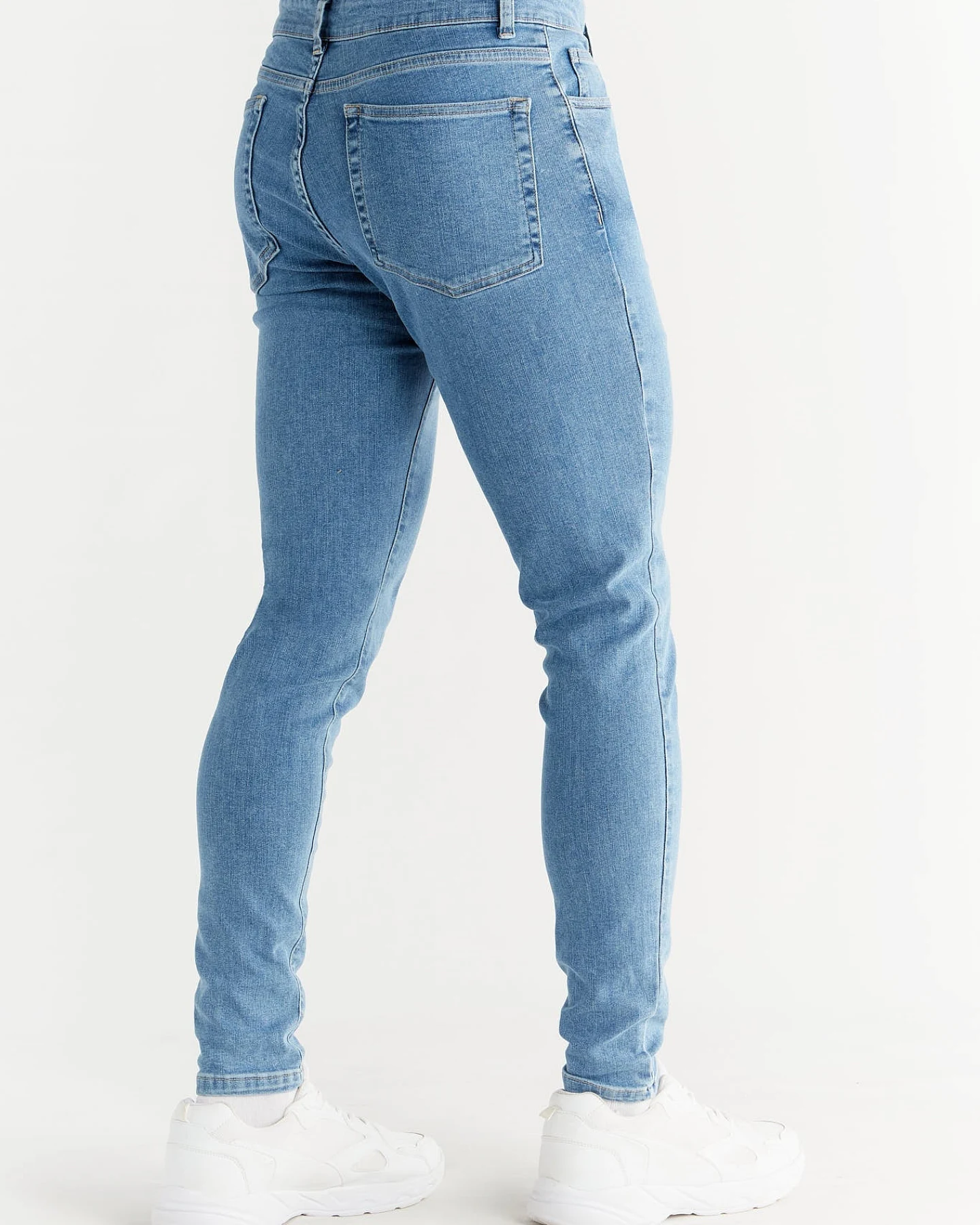 Evermind Herren vegan Jeans Skinny Fit Day Himmelblau – Ansicht 2