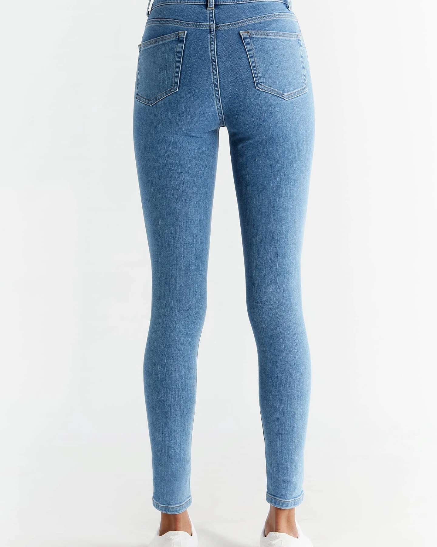 Evermind Damen vegan Jeans Skinny Fit Day Himmelblau – Ansicht 2