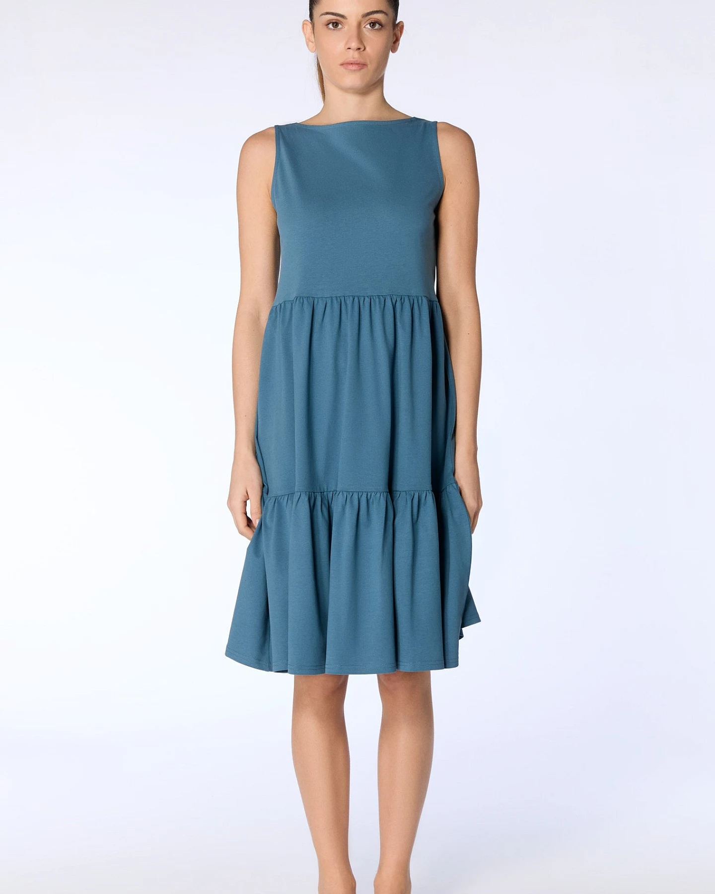 Leela Cotton Damen vegan Kleid Ruffled Alpine Grey – Ansicht 2