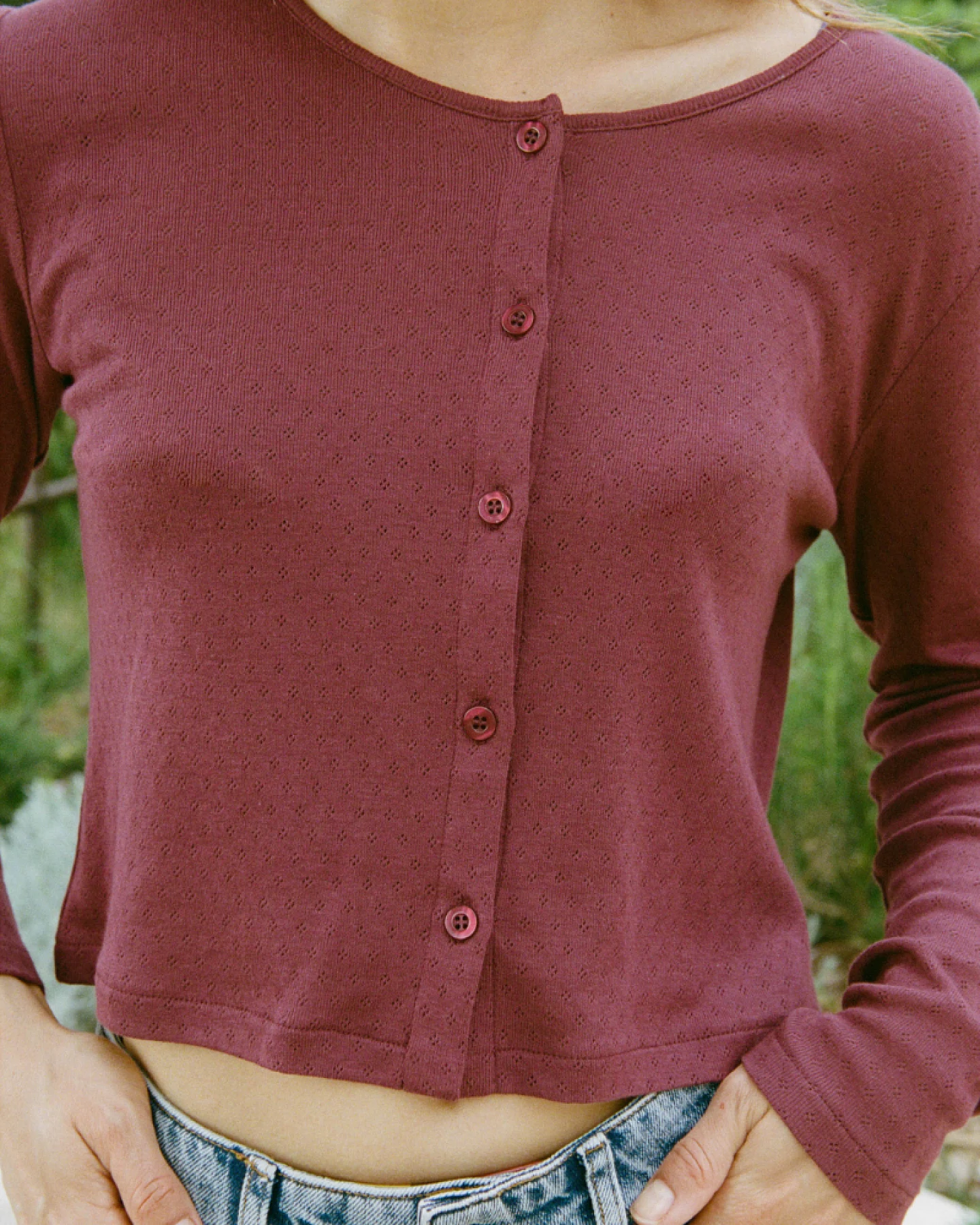 Nénés Damen vegan Strickjacke Zeitlos Pflaume – Ansicht 2