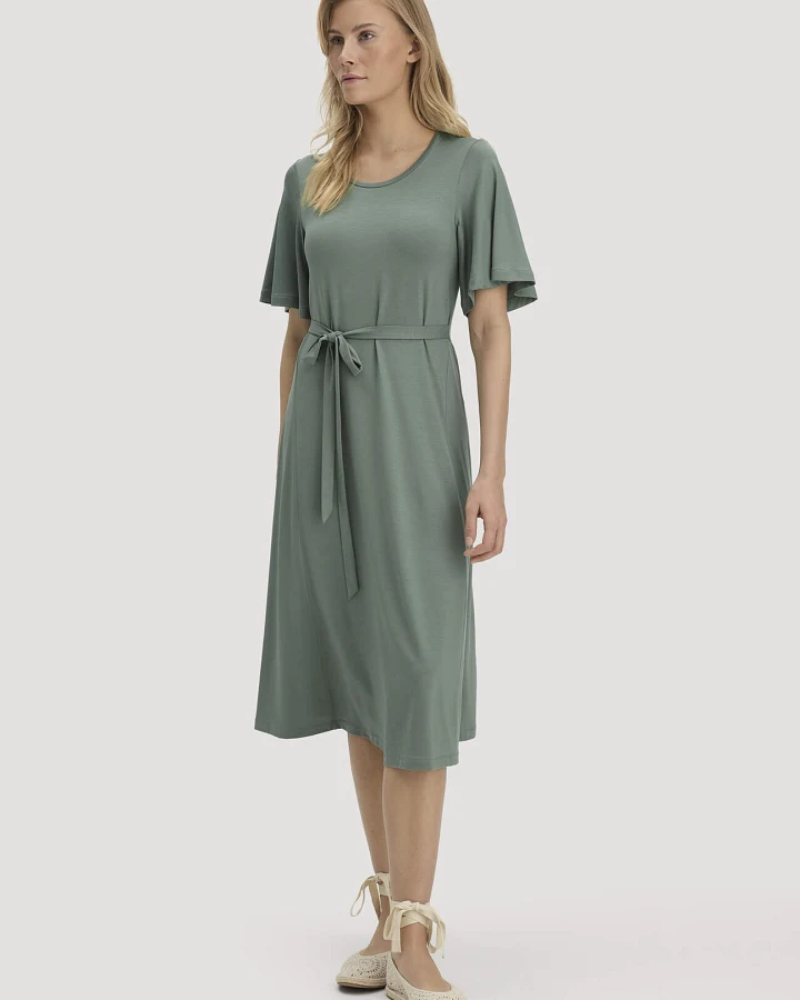 hessnatur Damen Jersey Kleid Kniebedeckend Slim aus TENCEL™ Lyocell - grün - Größe 36