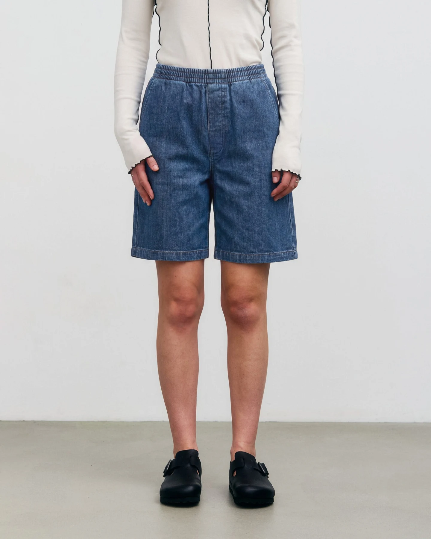 Rotholz Damen vegan Shorts Denim Weit Blau – Ansicht 2