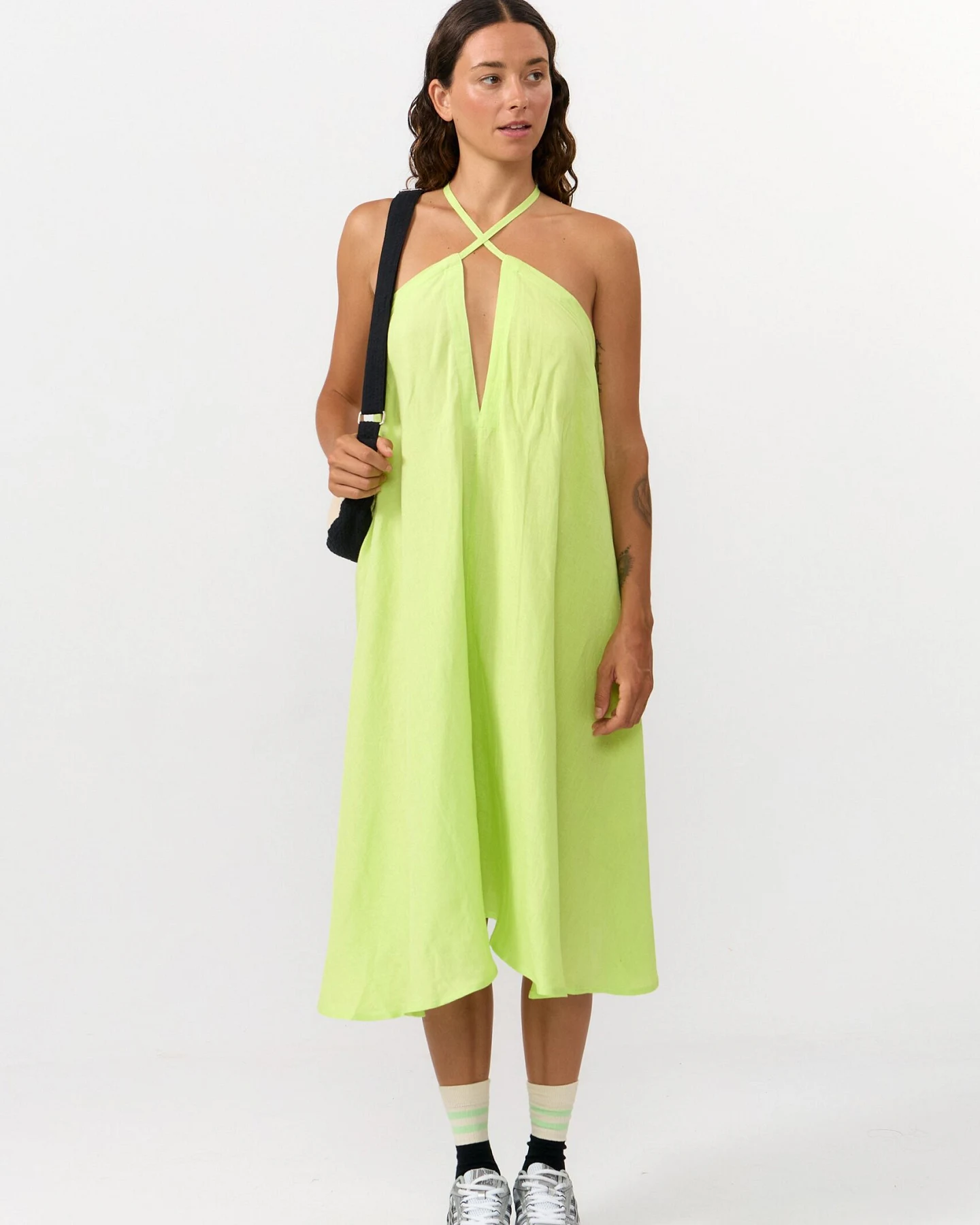 SUITE13LAB Damen vegan Kleid Mp Kurz Apfelgrün – Ansicht 2