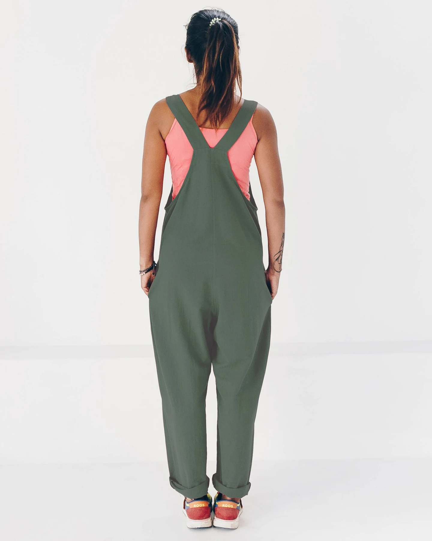 The Driftwood Tales Damen vegan Jumpsuit Smaragdgrün – Ansicht 2