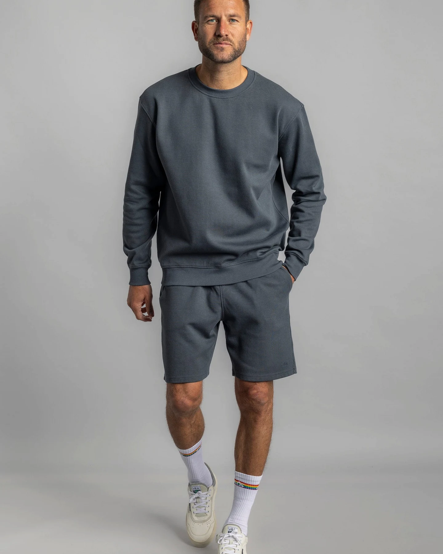 DIRTS Herren vegan Sweatshirt Classic Crewneck Leftover Charcoal – Ansicht 2